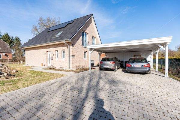 Aussenansicht-Carport