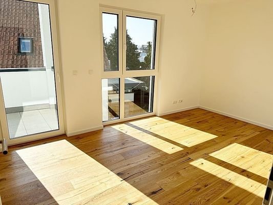 Schlafzimmer mit Zugang Balkon
