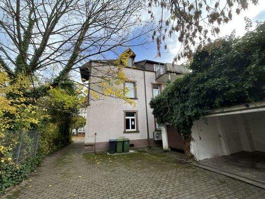 Ansicht vom Hof zur Einfahrt