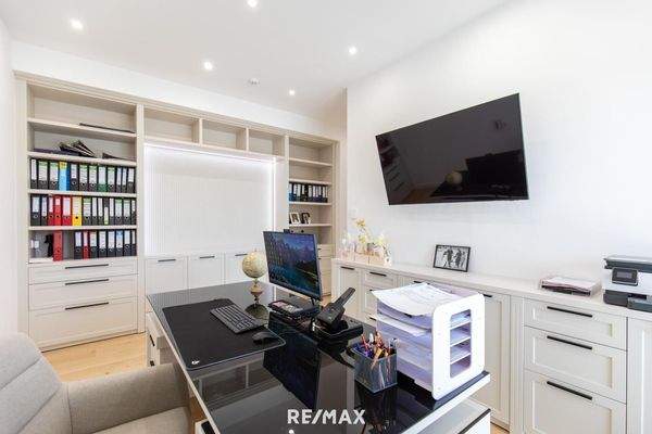 Zimmer im Ergeschoss - Home Office