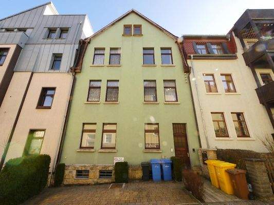  Kleines 4-PARTEIEN-MEHRFAMILIENHAUS