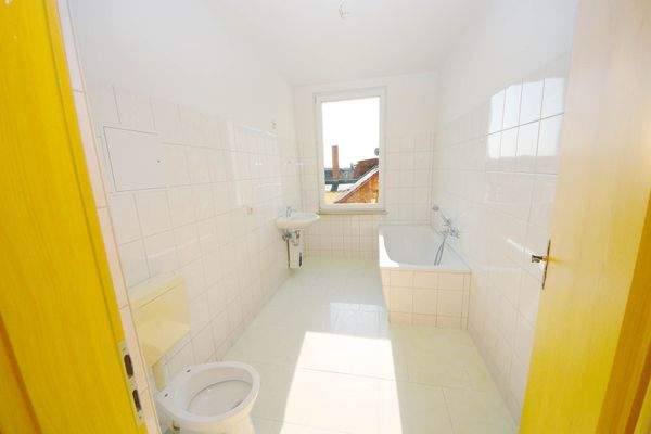 26 - Bad 1 im 2.OG.jpg