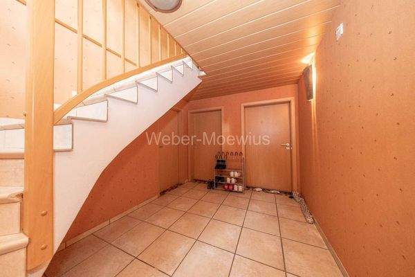 3442 Hausflur UG MFH