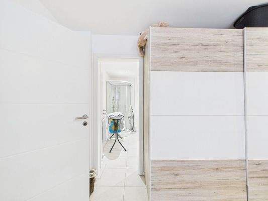 Eingang zum Bad vom SZ EG WE 1