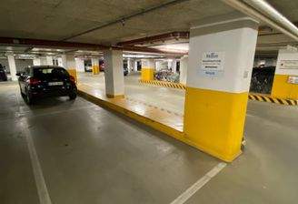 0527_Berlin, Lindencorso_Stellplatz.jpeg