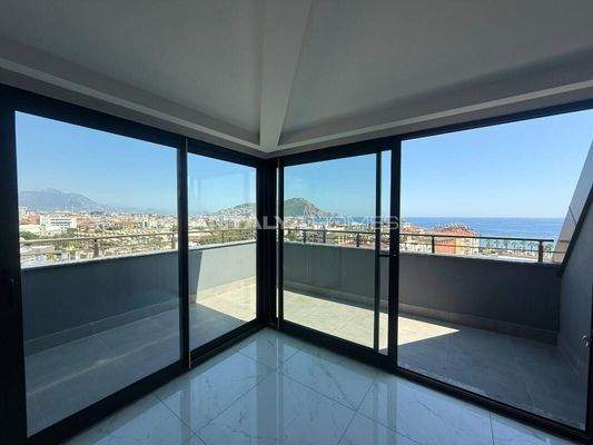 Sea-View Properties in a Complex near the Beach in Alanya