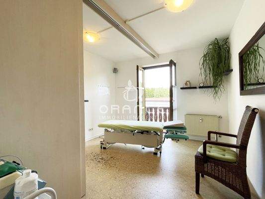 ...ebenfalls hell und freundlich