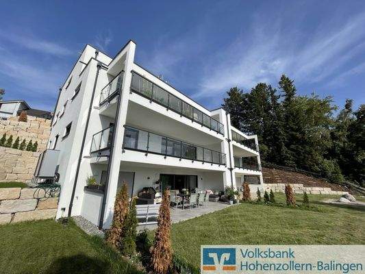 Traunhafte Wohnung mit großem Balkon