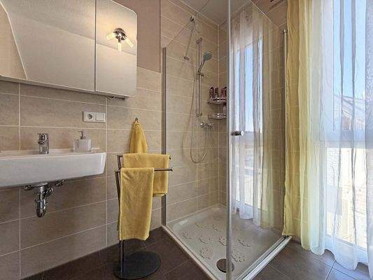 DG Badezimmer: Nach einer Dusche starten Sie erfrischt in den neuen Tag