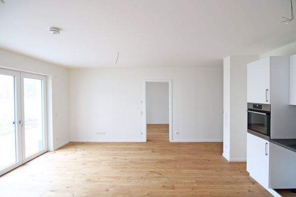 Geräumiges Wohnzimmer