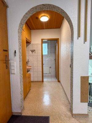 Flur mit Waschbecken 