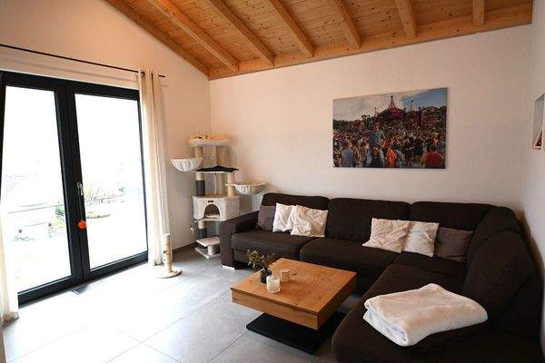 gemütliche Sofaecke mit tollem Blick