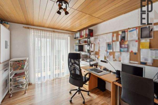 Büro EG Zweifamilienhaus