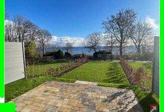 Terrasse und Gartenblick