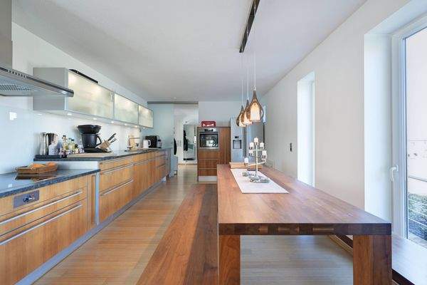 Küche mit Essbereich im EG