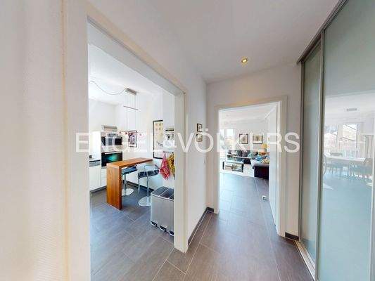 Flurbereich mit einem hochwertigen Einbauschrank