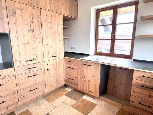 Einbauküche ohne Geräte.jpeg