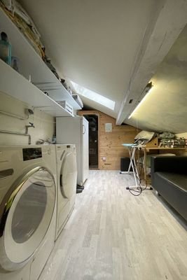 Hauswirtschaftsraum mit Sauna (OG)