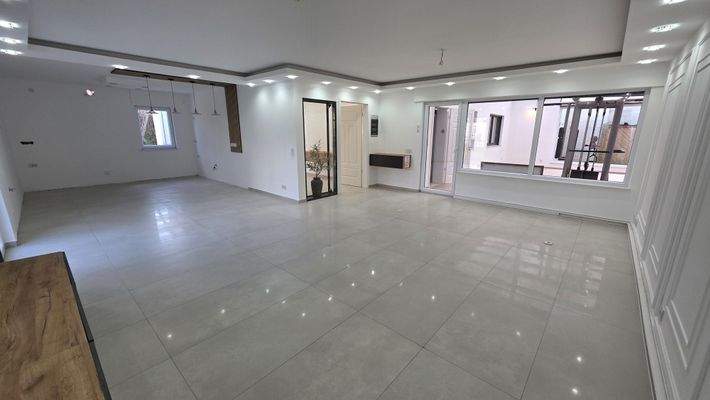 Wohnzimmer, offene Küche