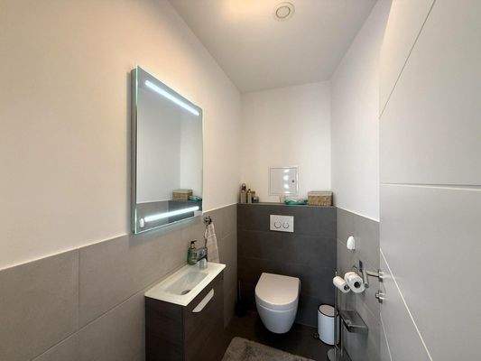 EG / Gästetoilette 1 von 3