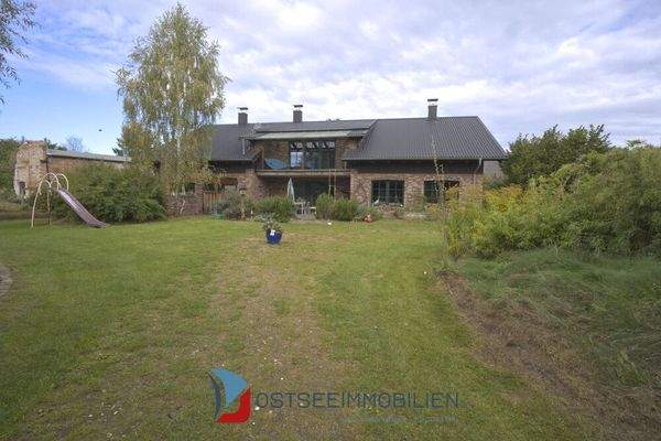 Hausansicht v. Garten