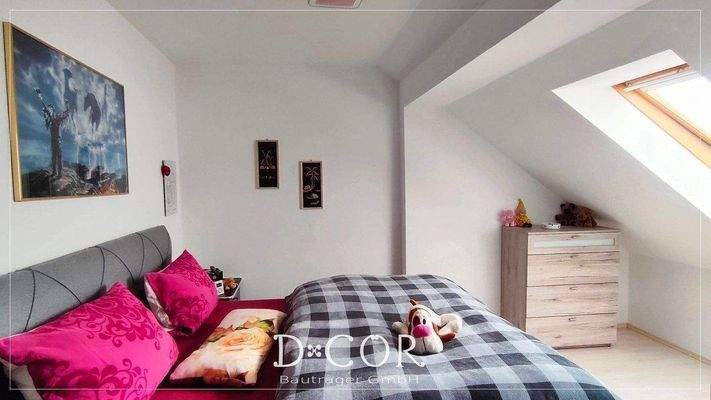 Schlafzimmer mit Ankleide