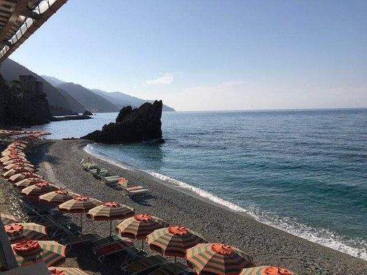 monterosso-strand0.jpg