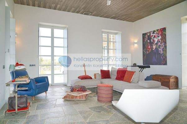 b1648e7ce9284837837bd2809dbdd4f2-original