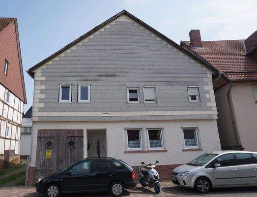 Straßenansicht vom Haus.JPG
