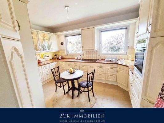 Zugang zur sehr großen Küche