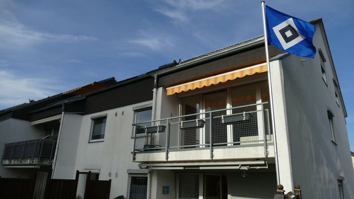 Balkon mit Blick in den Garten