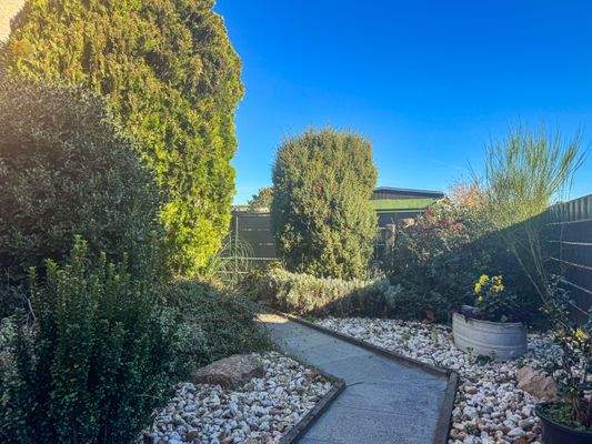 Liebevoll angelegter Weg