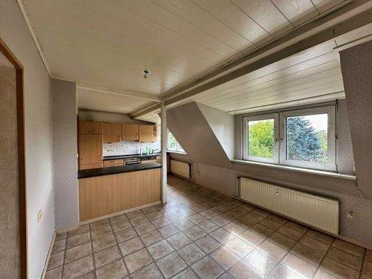 Esszimmer und Küche