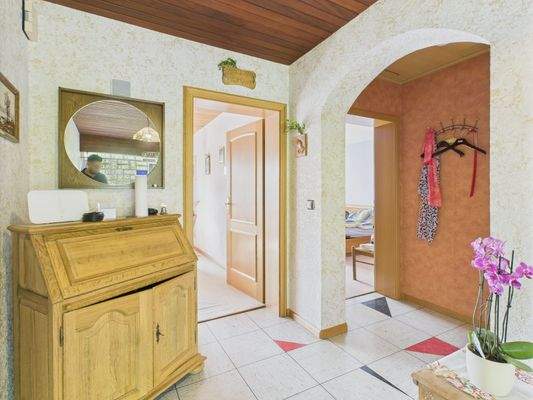 CAM01223G0-PR0148-STILL027