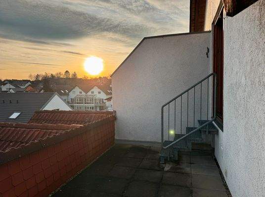 Balkon beim Sonnenuntergang