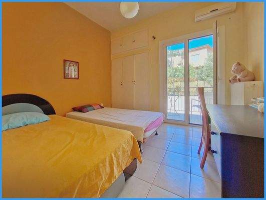 fe2f05bd3a2941afb035bd20b7520682-original