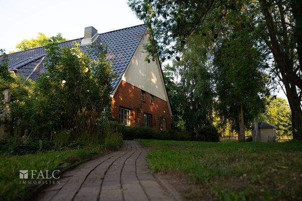 Rückseite mit Garten