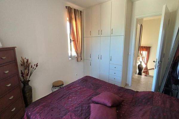 Kreta, Pirgos Psilonerou: Schönes Haus in toller Anlage in Strandlage zu verkaufen