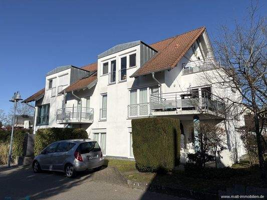 PKW-Stellplatz vor dem Haus