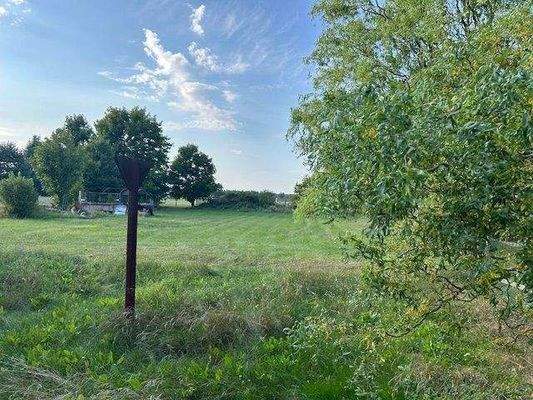 Gartengrundstück hinter Scheune