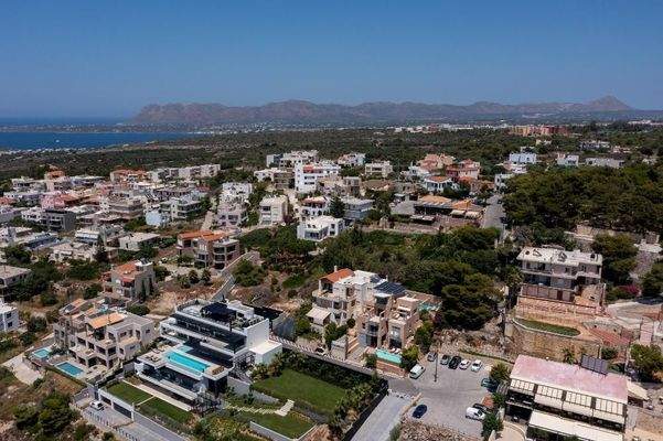 Kreta, Profitis Ilias: Zwei großzügige Villen mit erhöhtem Meerblick zu verkaufen