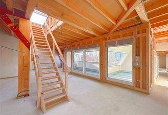 Terrassenfront und Rooftop Zug