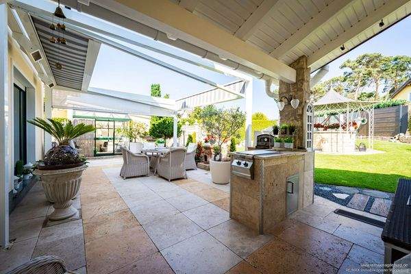 Außenküche & Terrasse