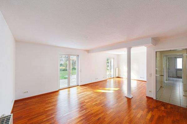 Wohn-/ Essbereich EG