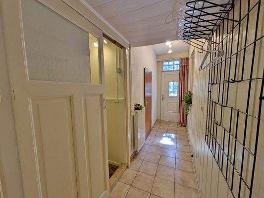 Souterrain App. - Flur