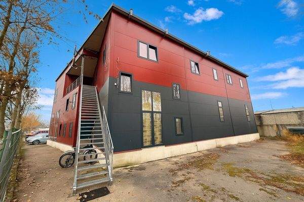 Hintere Halle von hinten