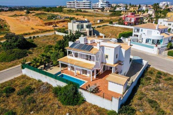 Bezauberndes Anwesen