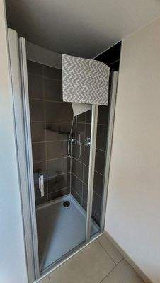 Dusche  OG (1Raum 45m²)
