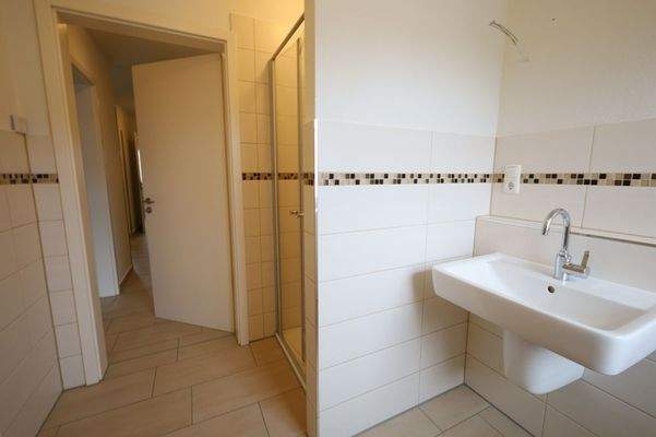 Wohnung 3 - Badezimmer