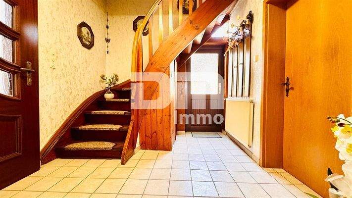 EG Flur / Diele / Treppenaufgang